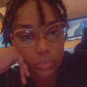 Meet your Posher, Whitney